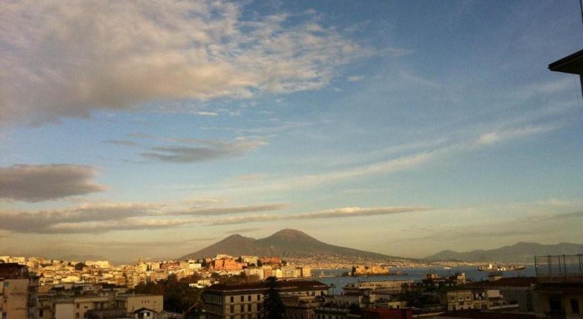 Olga Panoramic Apartment * Naples